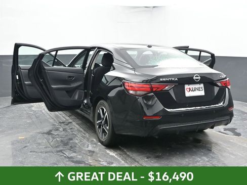 Used 2024 Nissan Sentra SV image 59