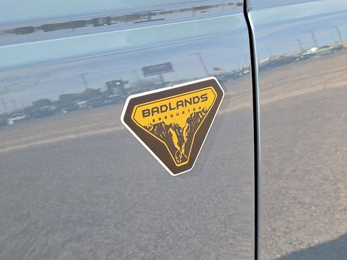 Used 2022 Ford Bronco Badlands w/ Sasquatch Package image 11