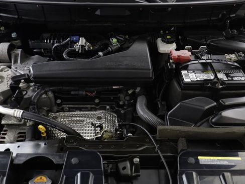 Used 2017 Nissan Rogue SV FWD image 23