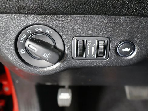 Used 2022 Dodge Challenger GT image 25