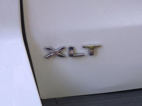 Used 2024 Ford Expedition XLT RWD image 12