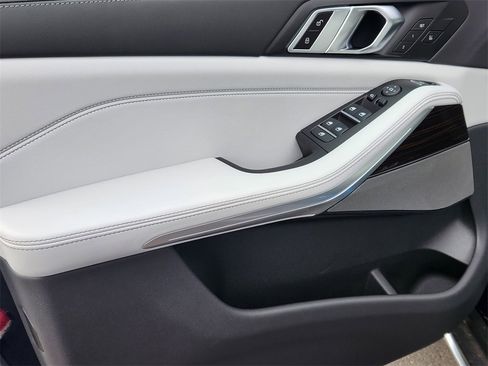 New 2026 BMW X5 xDrive40i image 8