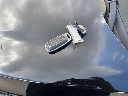 Used 2025 Nissan Sentra SV FWD image 21