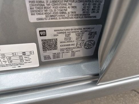 Used 2025 Chevrolet Silverado 1500 LT image 39