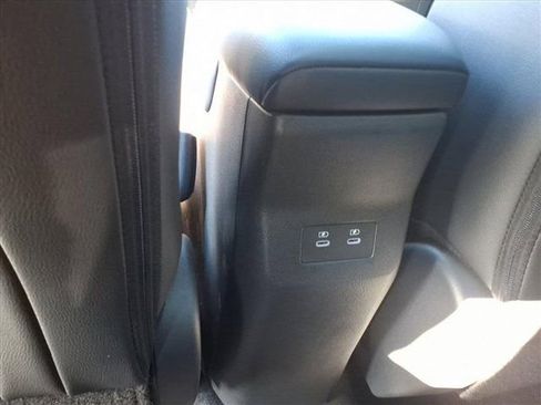 New 2026 Nissan Kicks SR image 29