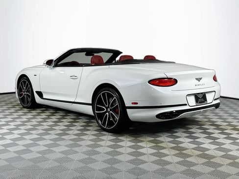 Certified 2024 Bentley Continental GT image 3