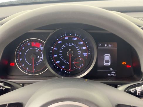 Used 2021 Hyundai Elantra SE image 19