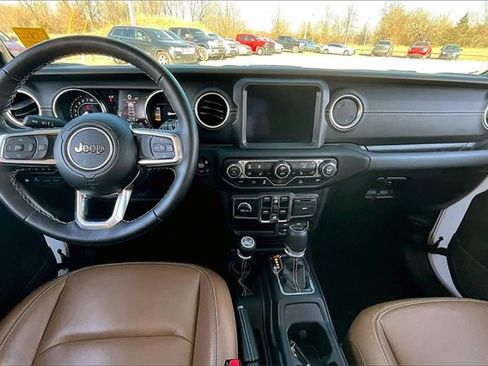 Used 2023 Jeep Wrangler Unlimited Sahara w/ Cold Weather Group image 7