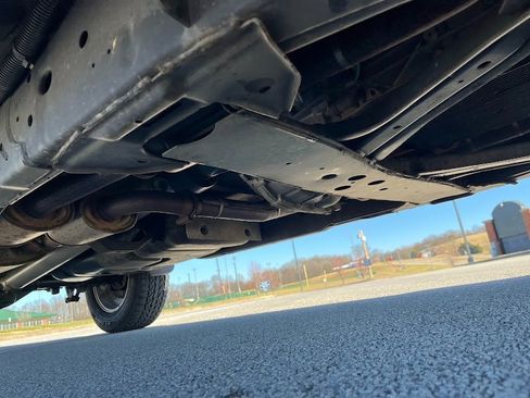 Used 2023 Nissan Frontier SV w/ SV Convenience Package image 45