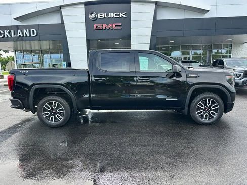 Used 2024 GMC Sierra 1500 Elevation AWD/4WD image 2