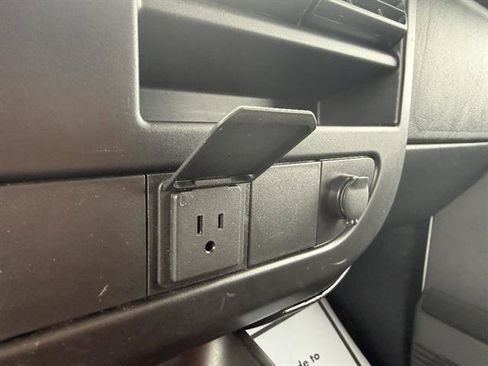 Used 2024 Chevrolet Express 2500 w/ Driver Convenience Package image 31