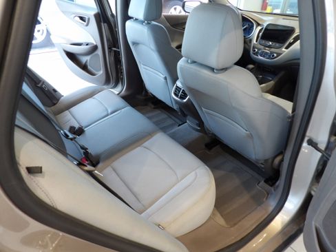 Used 2022 Chevrolet Malibu LT image 17