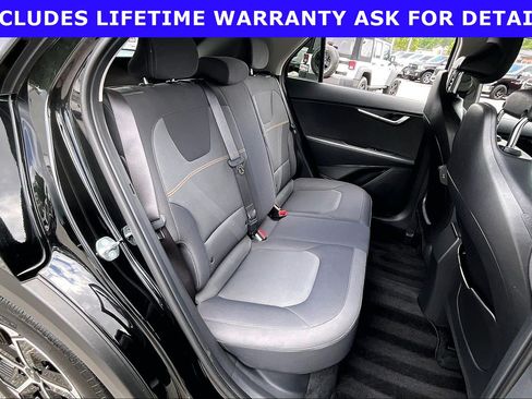 Used 2023 Kia Niro LX FWD image 21
