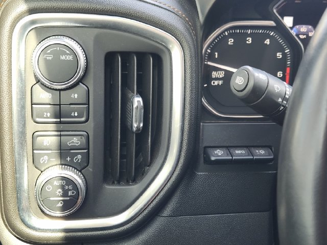 Used 2020 GMC Sierra 1500 AT4 w/ AT4 Premium Package AWD/4WD image 23
