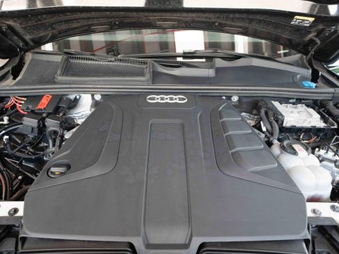 Used 2024 Audi Q7 2.0T Premium Plus AWD/4WD image 32