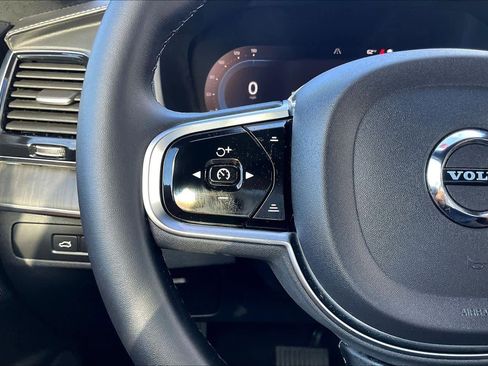 Used 2023 Volvo XC90 T8 Ultimate w/ Lounge Package image 21