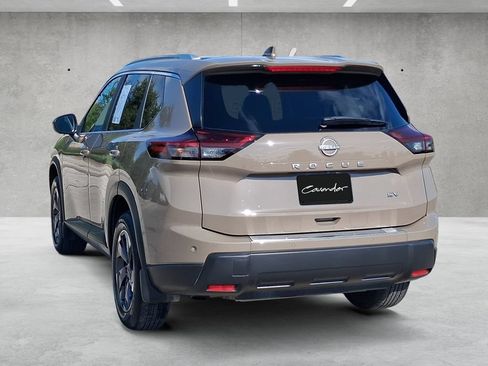 Certified 2024 Nissan Rogue SV w/ SV Premium Package FWD image 14