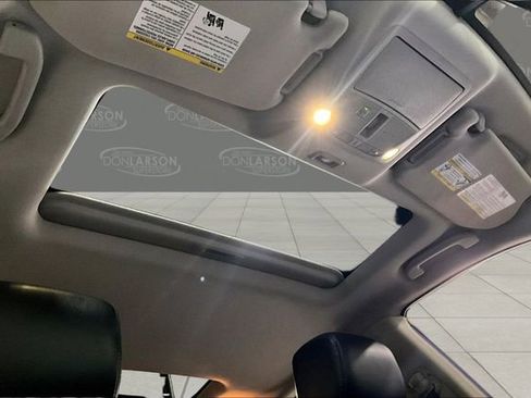 Used 2018 Nissan Pathfinder S image 17