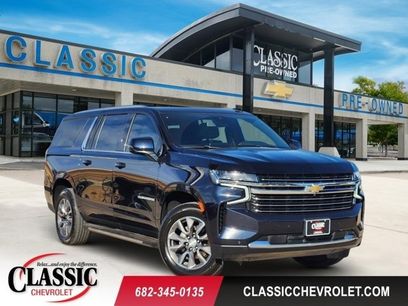 Used 2023 Chevrolet Suburban LT w/ Luxury Package