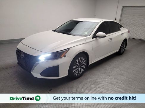 Used 2023 Nissan Altima 2.5 SV FWD image 1