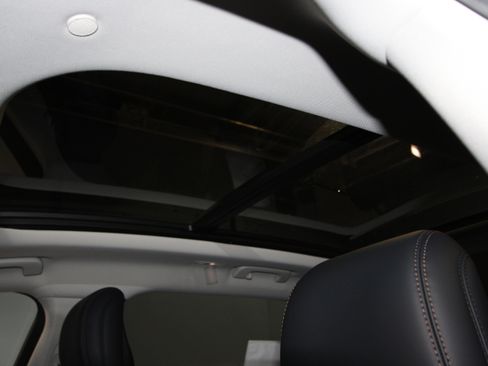 New 2026 Lincoln Nautilus Reserve image 18