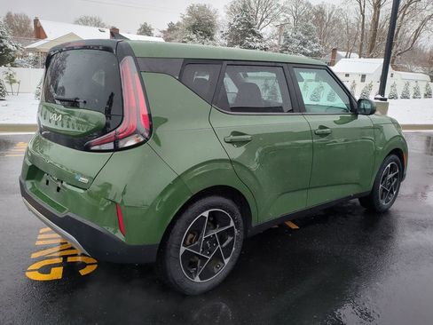 Used 2023 Kia Soul EX image 4
