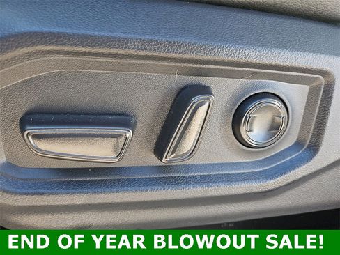 Used 2024 Toyota Tundra Limited image 14