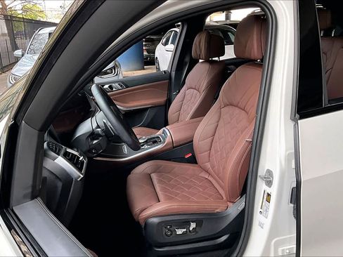 Used 2025 BMW X5 sDrive40i w/ Executive Package image 8