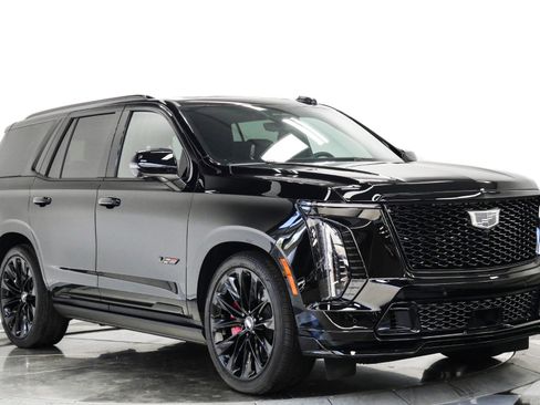 Used 2026 Cadillac Escalade V w/ LPO, ONYX Package AWD/4WD image 43