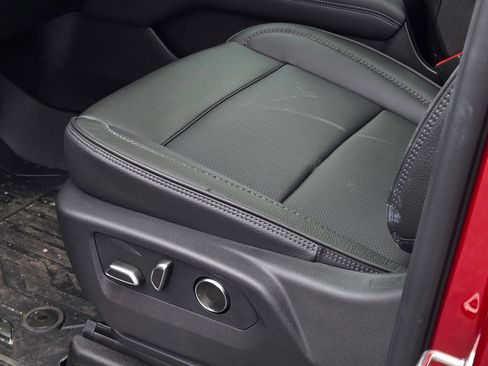 New 2026 GMC Yukon XL Denali w/ Sun & Power Step Package AWD/4WD image 9