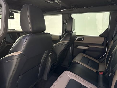 Used 2022 Ford Bronco Wildtrak image 30