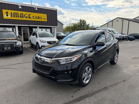 Used 2021 Honda HR-V LX image 2