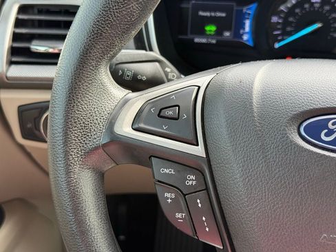 Certified 2020 Ford Fusion SE image 29