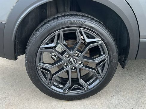 Used 2026 Nissan Kicks SR FWD image 16