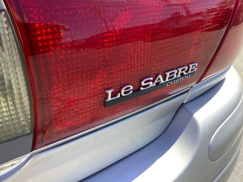 Used 2005 Buick Le Sabre Custom FWD image 26