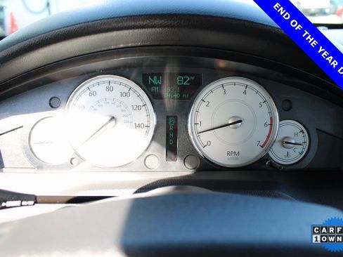 Used 2005 Chrysler 300 C w/ Navigation & Sound Group II image 14