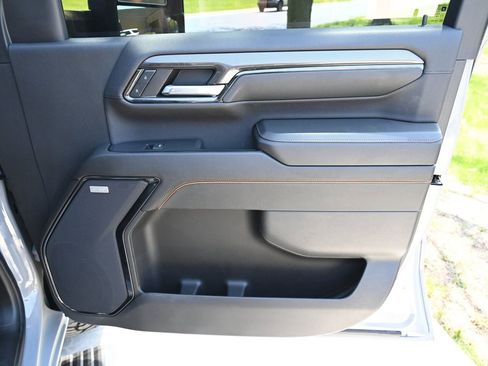 Used 2024 GMC Sierra 2500 AT4 w/ AT4 Premium Plus Package AWD/4WD image 31