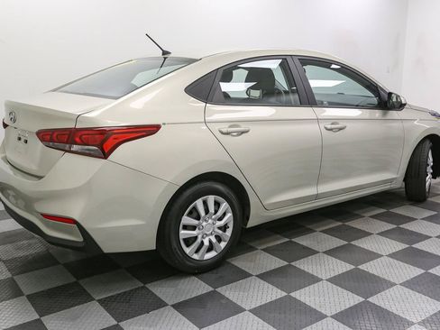 Used 2018 Hyundai Accent SE FWD image 8