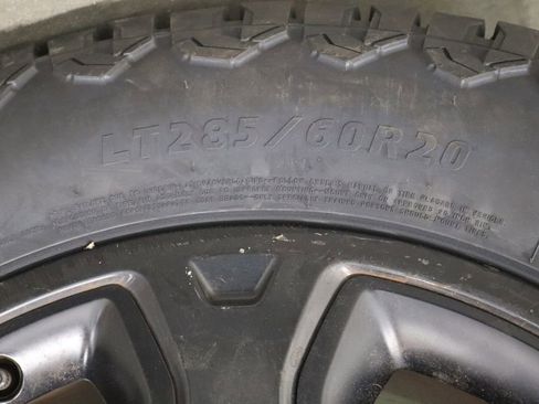 Used 2018 RAM 2500 Laramie w/ Sport Appearance Group image 46