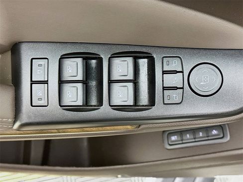 Used 2018 GMC Yukon Denali w/ Denali Ultimate Package image 22