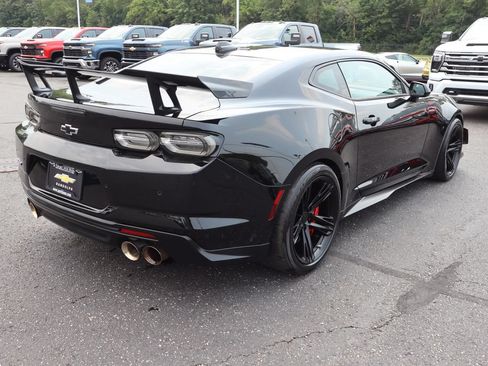 Used 2022 Chevrolet Camaro ZL1 RWD image 30