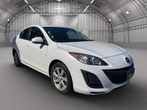 Used 2011 MAZDA MAZDA3 i Touring FWD image 8