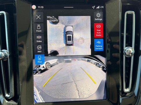 Certified 2026 Volvo XC40 B5 Plus AWD/4WD image 20