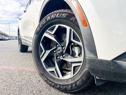 Certified 2024 Kia Sportage LX image 2