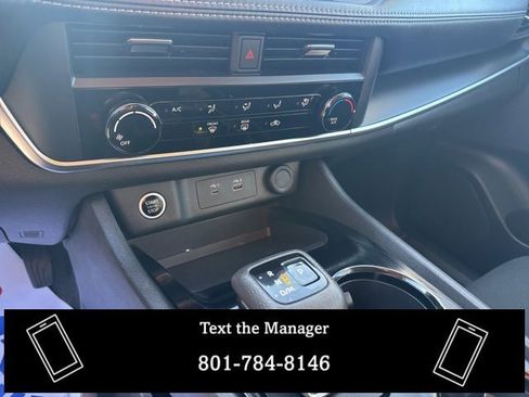 Used 2023 Nissan Rogue S image 18