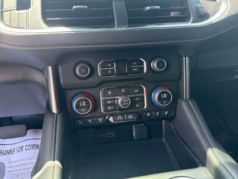 Used 2023 Chevrolet Tahoe Premier w/ Advanced Technology Package AWD/4WD image 19