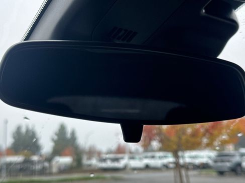 Used 2025 Chevrolet Trax RS w/ Driver Confidence Package image 25