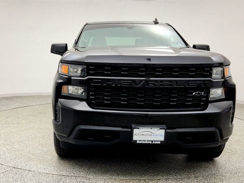 Used 2020 Chevrolet Silverado 1500 Custom w/ Custom Value Package image 2