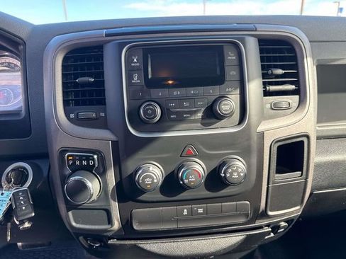 Used 2018 RAM 1500 Tradesman w/ Chrome Appearance Group image 31
