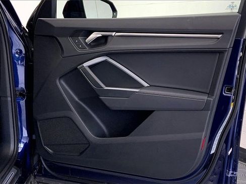 Certified 2025 Audi Q3 2.0T Premium w/ Convenience Package image 24